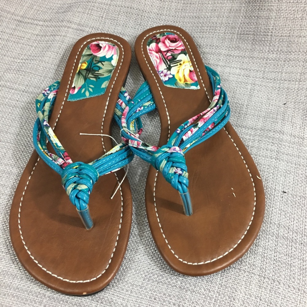 5🌟rated! 👠 NWT! ✨ Kalli ✨ Blue Flip Flop Sandals - Picture 7 of 8